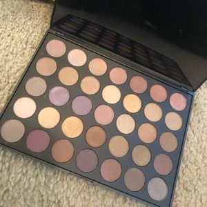 Morphe 35T pallet